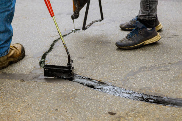 Best Concrete Driveway Installation  in Raymond, IL